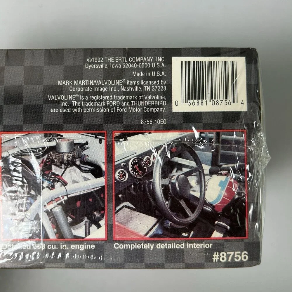 AMT ERTL Valvoline Thunderbird Model Kit 1/25 Scale 8756 NEW‎ Sealed 1992 USA